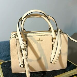 Kate spade ♠️ Meduim Satchel in Bone Color New